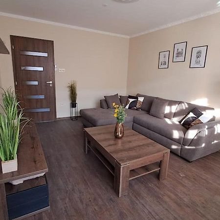 Szilfak City Apartman Hajduszoboszlo Ngoại thất bức ảnh