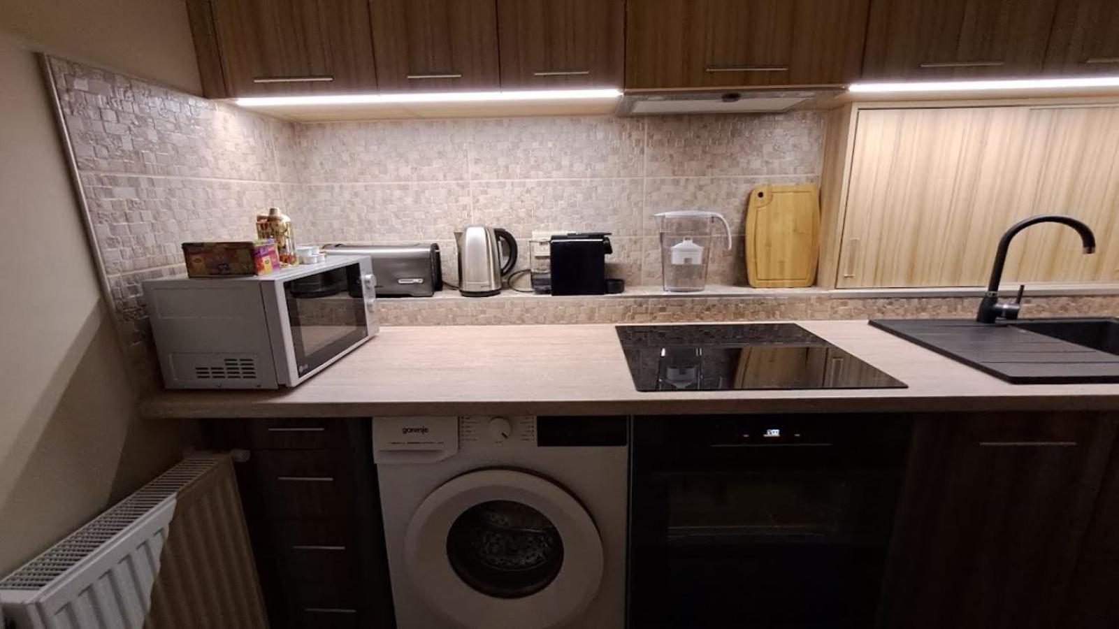 Szilfak City Apartman Hajduszoboszlo Ngoại thất bức ảnh