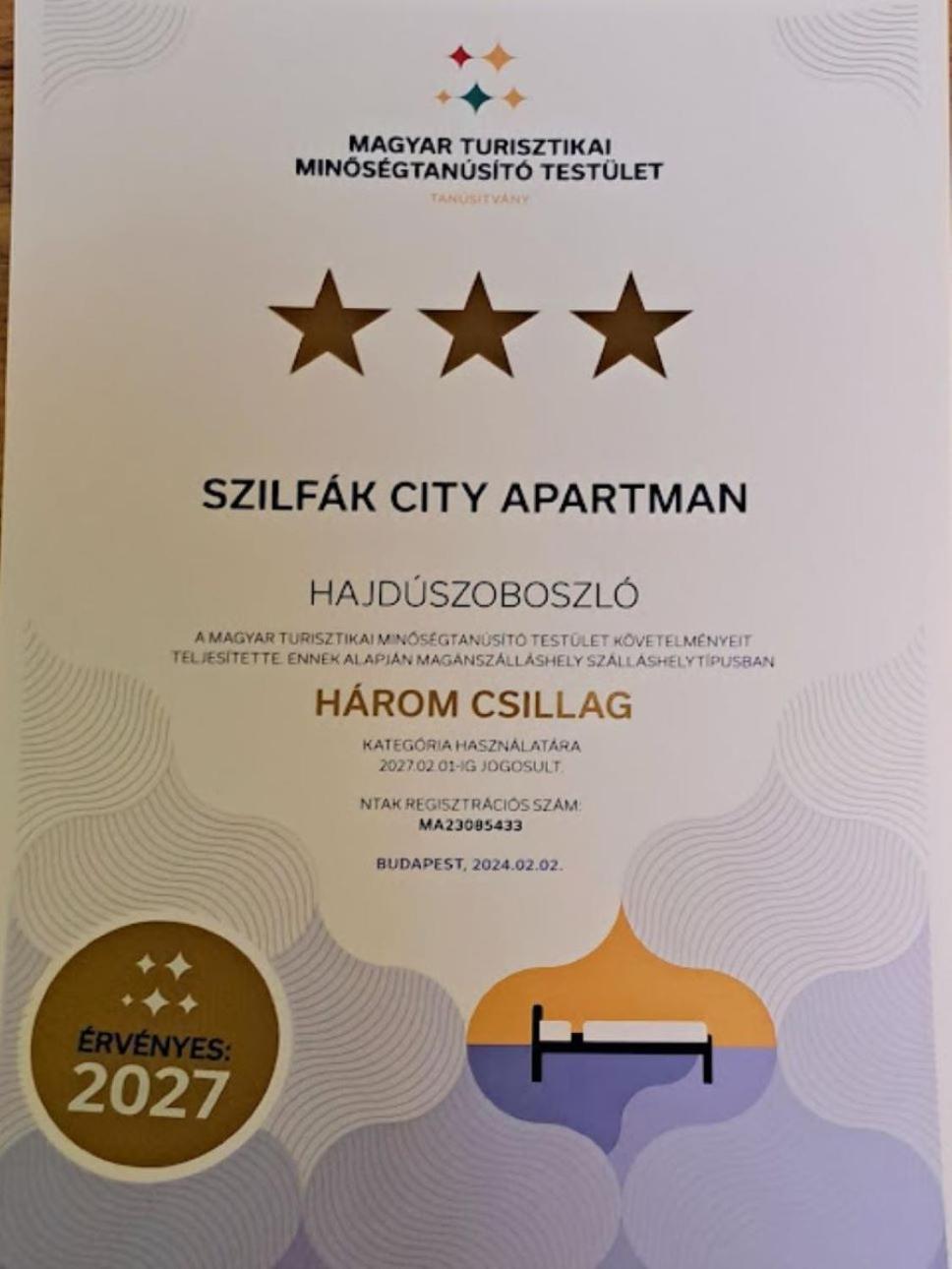 Szilfak City Apartman Hajduszoboszlo Ngoại thất bức ảnh